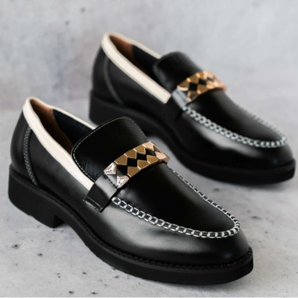 NEW All Black Clip & Stitch Black Leather slip on Loafers white stitching